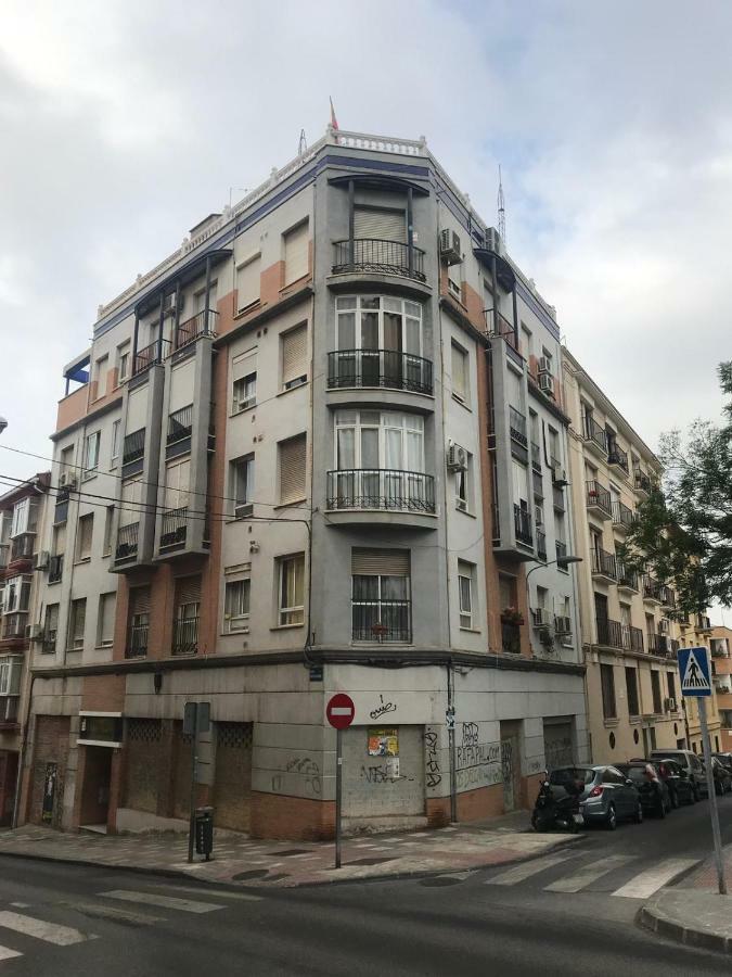 Renovado Y Muy Cerca Del Centro Urbano Apartment Malaga Exterior photo